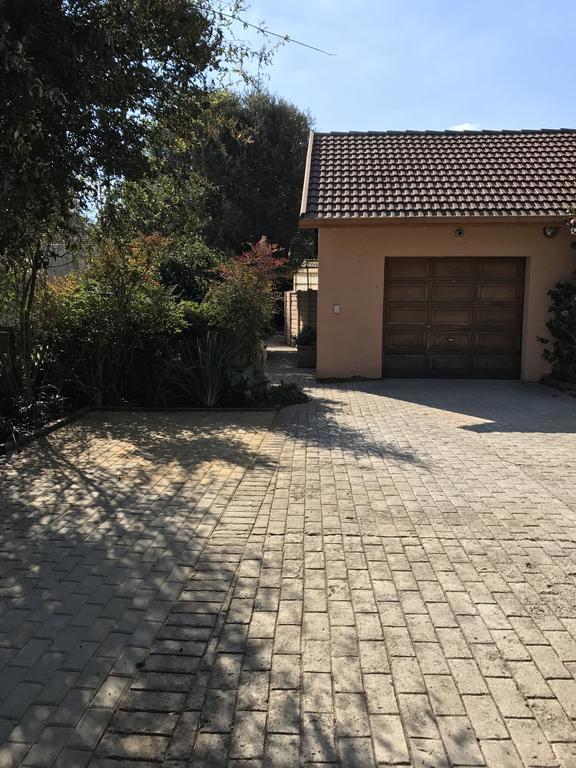 Celtis Lane Guest House Boksburg Extérieur photo