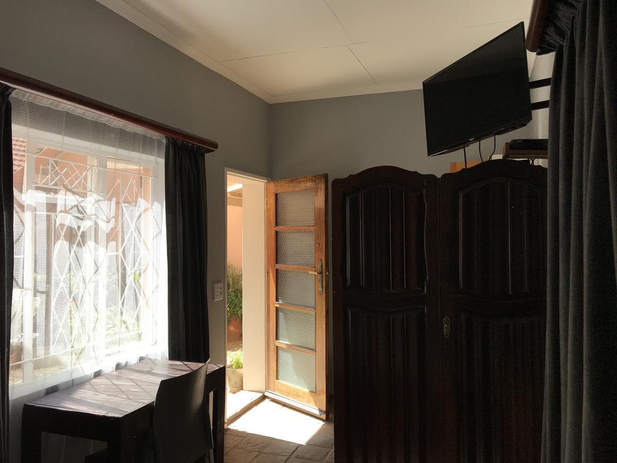 Celtis Lane Guest House Boksburg Extérieur photo